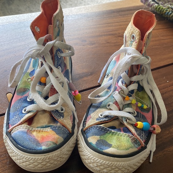 Kid’s Converse All Star Hi Top Sneakers - Picture 2 of 8